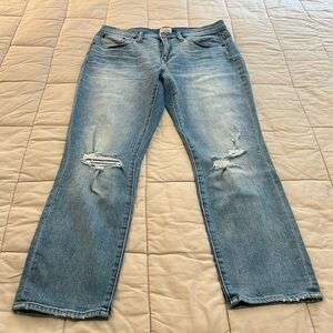 J. Crew slim broken in boyfriend Jean light wash size 28 with distressing